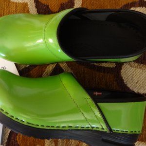 Sanita Brand New Danish Clogs Nurse Shoes 8 (39)
